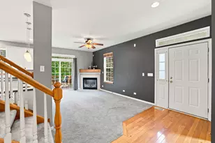 111 Neutrenton Ave, Elgin, IL 60120 - Photo 10