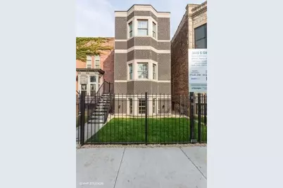 530 E 44th Place, Chicago, IL 60653 - Photo 2