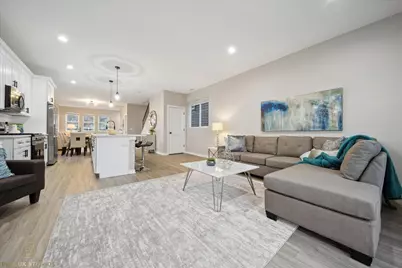 530 E 44th Place, Chicago, IL 60653 - Photo 4