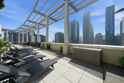 201 N Westshore Drive #1708, Chicago, IL 60601 - Photo 30