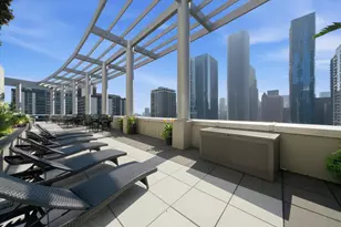 201 N Westshore Dr, Chicago, IL 60601 - Photo 30