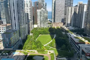201 N Westshore Dr, Chicago, IL 60601 - Photo 24
