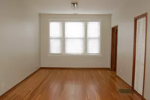 1668 W Edgewater Ave, Chicago, IL 60660 - Photo 2