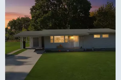 316 N Hartwell Street, Gilman, IL 60938 - Photo 1