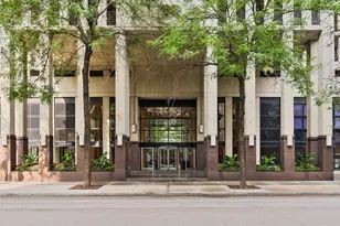 1122 N Clark St, Chicago, IL 60610 - Photo 2