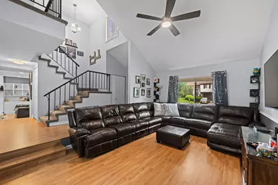 209 Alpine Drive, Vernon Hills, IL 60061 - Photo 2