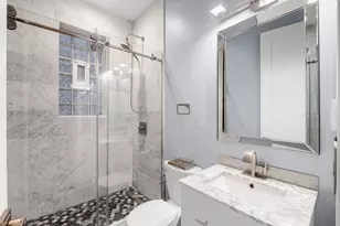 2442 W Madison St, Chicago, IL 60612 - Photo 12