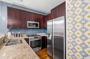 2442 W Madison St, Chicago, IL 60612 - Photo 10