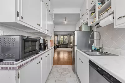 1210 W Jarvis Avenue #2N, Chicago, IL 60626 - Photo 10