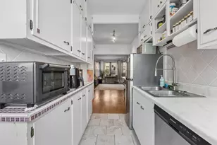 1210 W Jarvis Ave, Chicago, IL 60626 - Photo 10