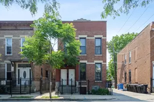614 S Oakley Blvd, Chicago, IL 60622 - Photo 1