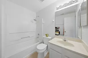 678 S Shannon Dr, Romeoville, IL 60446 - Photo 18