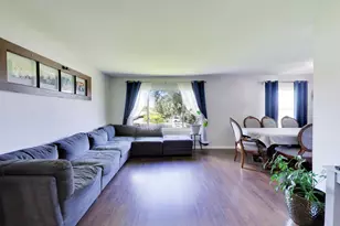 1180 Sunbury Rd, South Elgin, IL 60177 - Photo 4