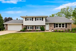 3205 Rosemont Dr, Joliet, IL 60431 - Photo 1