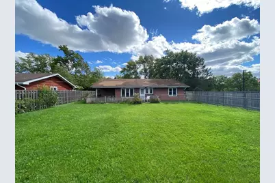 1530 Hassell Road, Hoffman Estates, IL 60169 - Photo 8