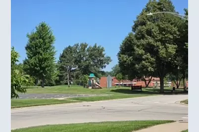 909 S Dryden Place, Arlington Heights, IL 60005 - Photo 16