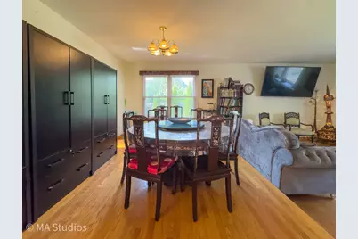 1100 S Cherrywood Drive S, Mount Prospect, IL 60056 - Photo 10