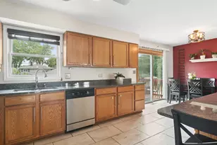 117 S Evergreen Ave, Addison, IL 60101 - Photo 8