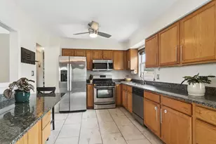 117 S Evergreen Ave, Addison, IL 60101 - Photo 6