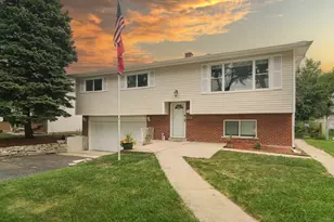 117 S Evergreen Ave, Addison, IL 60101 - Photo 1