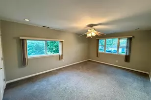 1140 S Van Buren Ave, Des Plaines, IL 60018 - Photo 20