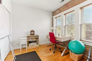 2609 W Gunnison St, Chicago, IL 60625 - Photo 10