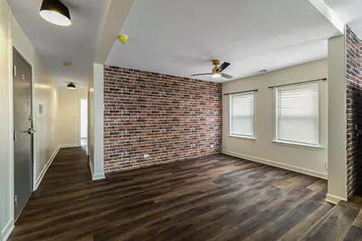 238 W 31st Street #4W, Chicago, IL 60616 - Photo 2