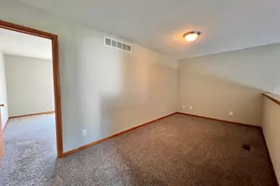 1172 Rose Dr, Sycamore, IL 60178 - Photo 18