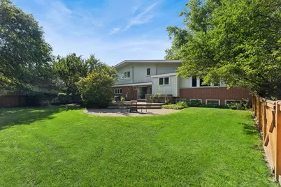 888 Country Club Road, Crystal Lake, IL 60014 - Photo 6