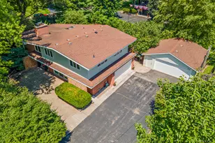 888 Country Club Rd, Crystal Lake, IL 60014 - Photo 30