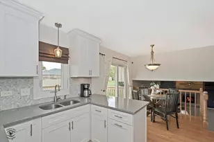 11621 Brookshire Dr, Orland Park, IL 60467 - Photo 10