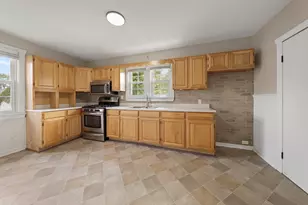 1012 1/2 W Lafayette St, Ottawa, IL 61350 - Photo 4
