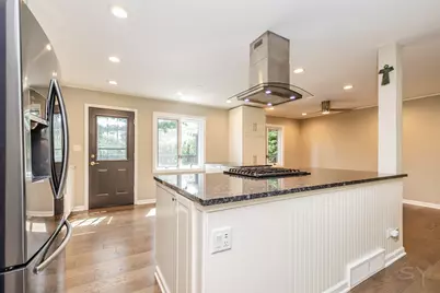245 Montclare Lane, Wood Dale, IL 60191 - Photo 6