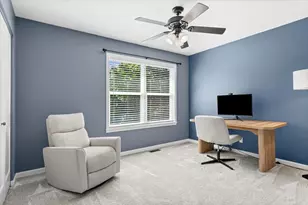 1325 Deerfield Ln, Bartlett, IL 60103 - Photo 18