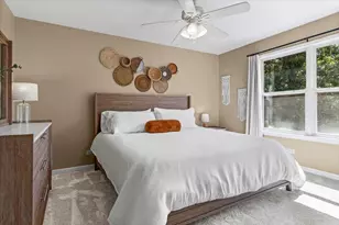 1325 Deerfield Ln, Bartlett, IL 60103 - Photo 12