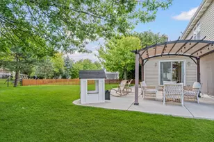 1325 Deerfield Ln, Bartlett, IL 60103 - Photo 22