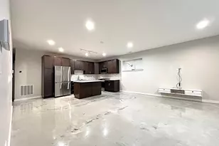 4853 W Nelson St, Chicago, IL 60641 - Photo 4