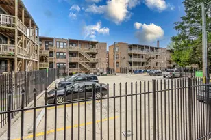 1165 E 54th St, Chicago, IL 60637 - Photo 14