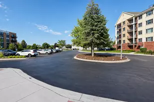 2301 Oakmont Way, Darien, IL 60561 - Photo 28