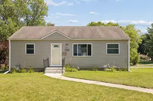 940 Mckinley Ct, Lockport, IL 60441 - Photo 1