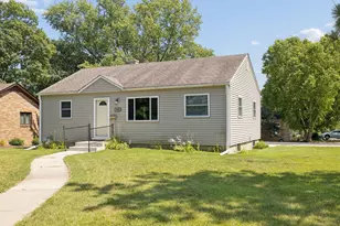 940 Mckinley Ct, Lockport, IL 60441 - Photo 2