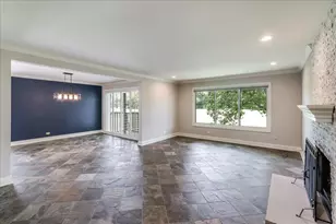 244 Hickory Ln, Lake Barrington, IL 60010 - Photo 4