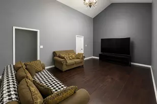 2206 Capri Ave, Joliet, IL 60436 - Photo 4