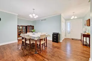 673 Bayfield Dr, Dekalb, IL 60115 - Photo 4