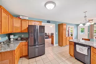 673 Bayfield Dr, Dekalb, IL 60115 - Photo 6