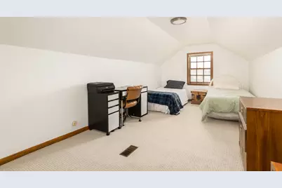 5950 W Foster Avenue, Chicago, IL 60630 - Photo 12