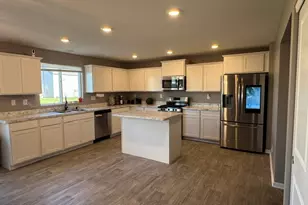 3142 Matlock Dr, Yorkville, IL 60560 - Photo 10