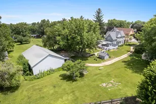 344 Flagg St, Paw Paw, IL 61353 - Photo 6