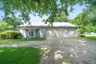 344 Flagg St, Paw Paw, IL 61353 - Photo 48