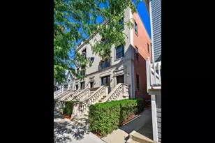 2849 N Ashland Ave, Chicago, IL 60657 - Photo 2